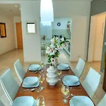 Apartman Spacious & Inviting 3 Bedroom Flat, Balcony Wpac1-1 *