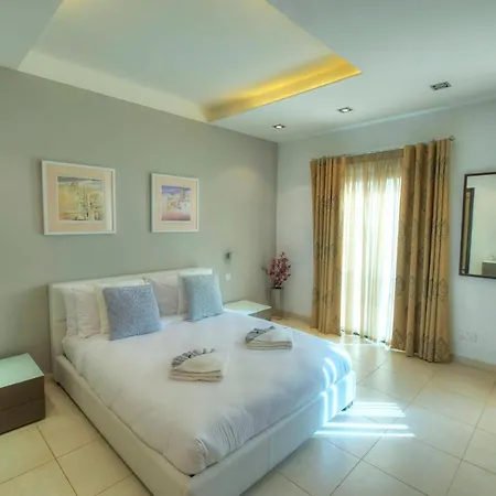 Lejlighed Spacious & Inviting 3 Bedroom Flat, Balcony Wpac1-1 *