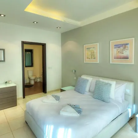 Spacious & Inviting 3 Bedroom Flat, Balcony Wpac1-1 *