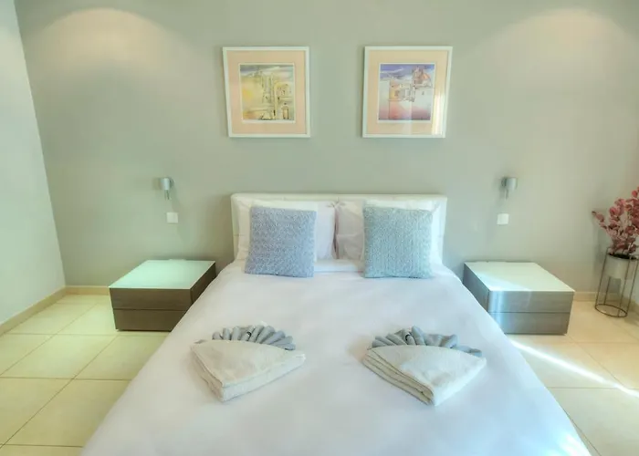 Spacious & Inviting 3 Bedroom Flat, Balcony Wpac1-1 Διαμέρισμα Saint Julian's