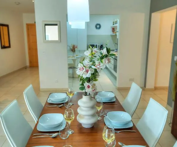 Διαμέρισμα Spacious & Inviting 3 Bedroom Flat, Balcony Wpac1-1 *