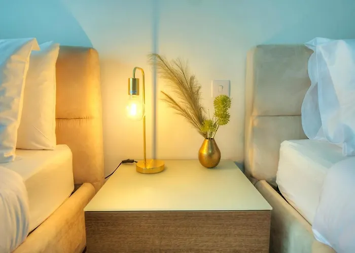 Spacious & Inviting 3 Bedroom Flat, Balcony Wpac1-1 *